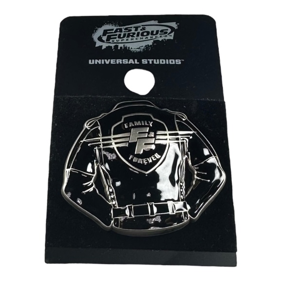 Universal Studios Fast & Furious Family Forever Jacket Pin - Picture 1 of 1